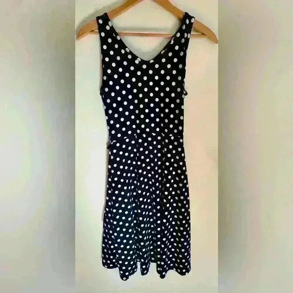 Wrap dress in polka dot navy and white by Caution To The Wind size Medium - Picture 9 of 13